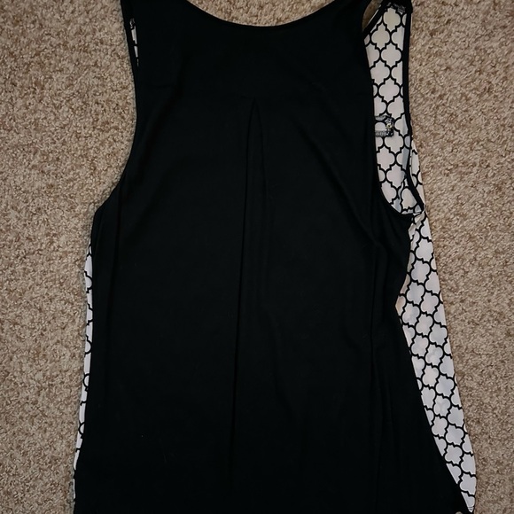 Express Tank Top - Picture 2 of 3